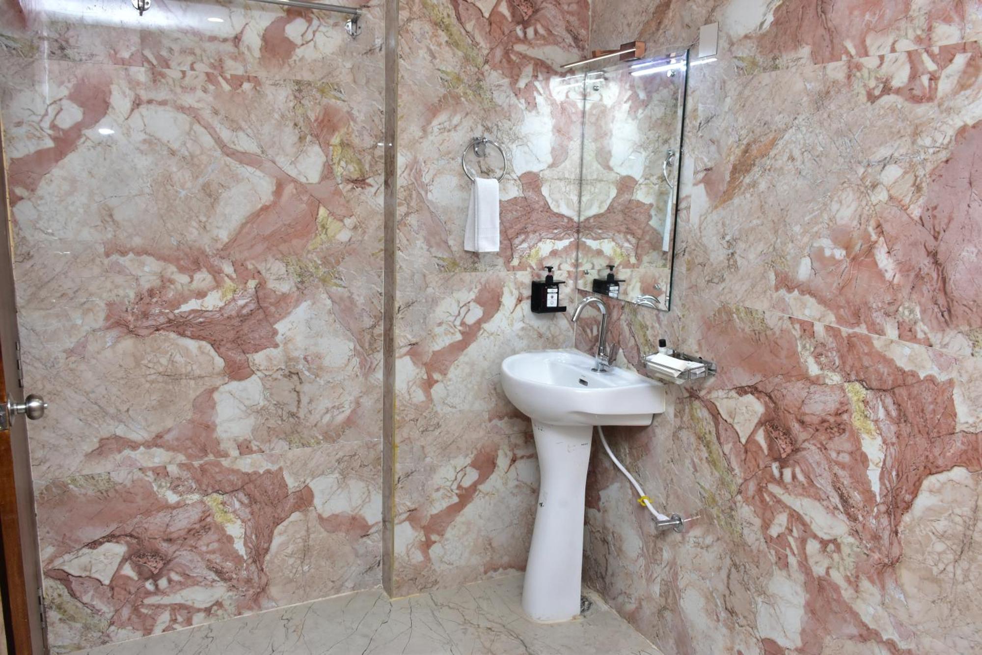 Hotel Jsr Ganga Varanasi Exterior foto